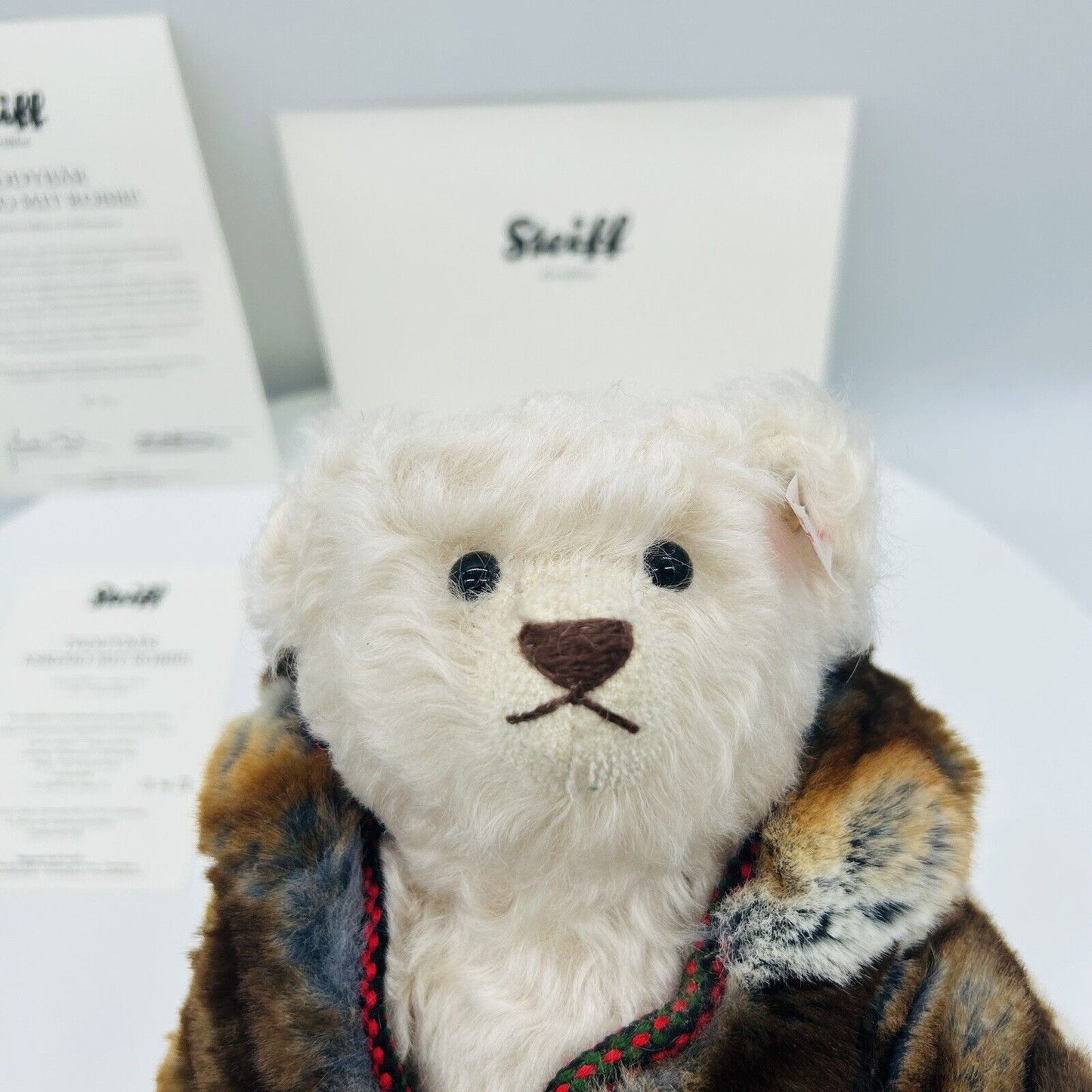 Steiff 036095 Teddybär Eskimo mit Seerobbe limitiert 1500 aus 2009 26 cm Mohair