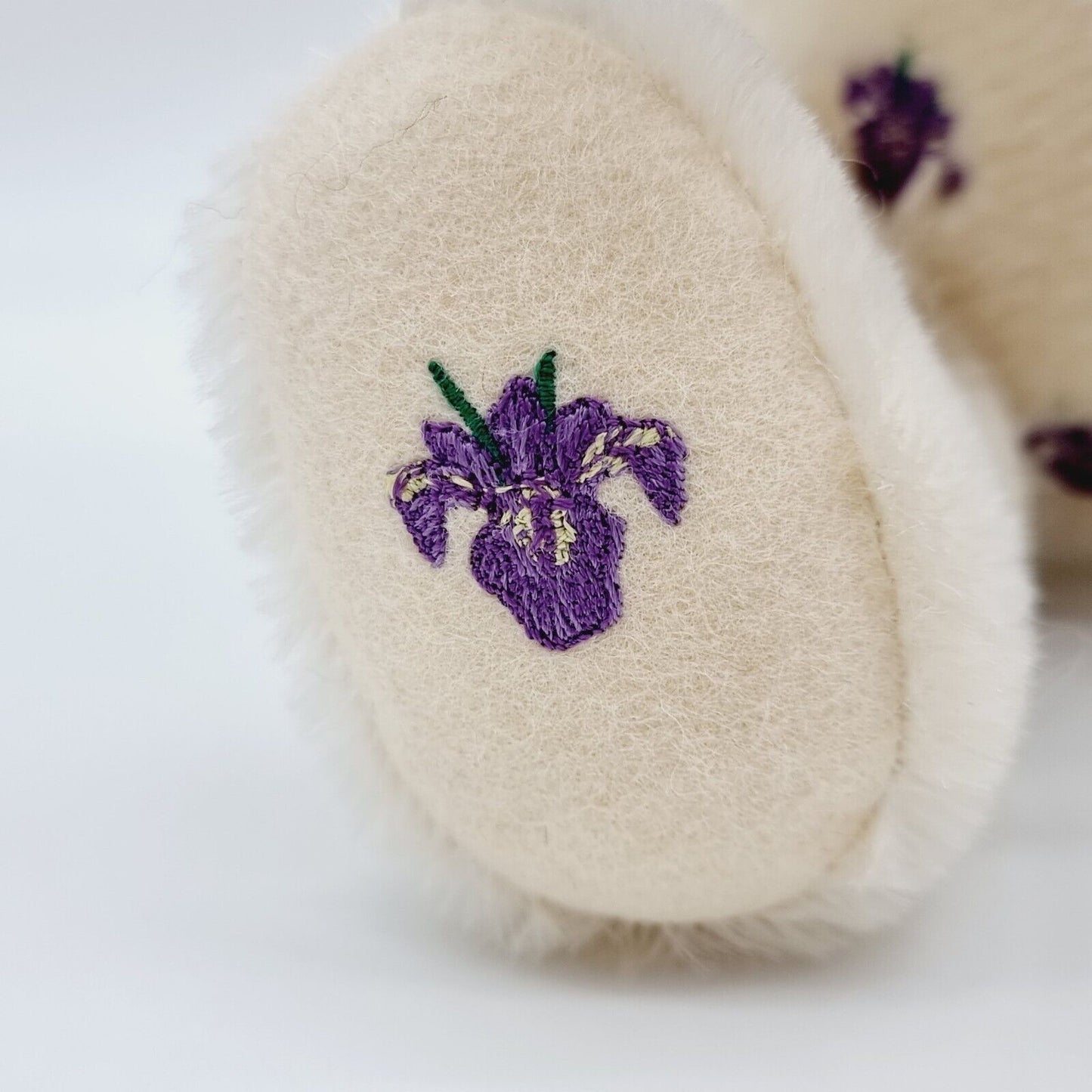 Steiff Iris Teddybär EAN 682384 Blumenbestickung 33 cm Mohair imitiert