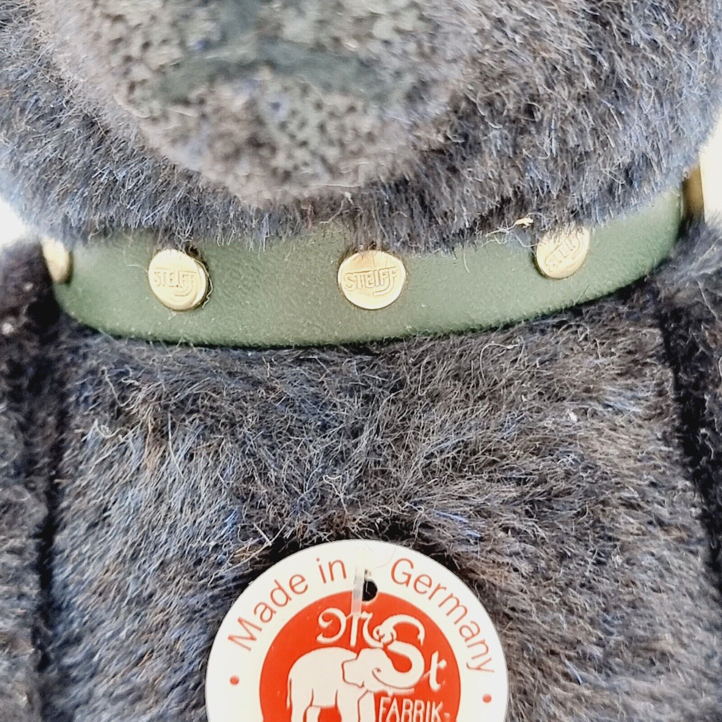 Steiff 038280 Teddybär schwarz mit Halsband und Brummstimme 32 cm limitiert