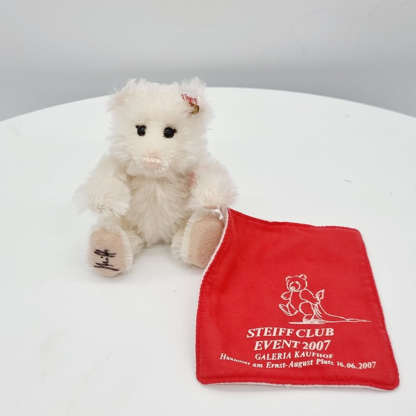 Steiff 420719 Teddybär Steiff Club 2007 13 cm Galeria mit Unterschrift 2007