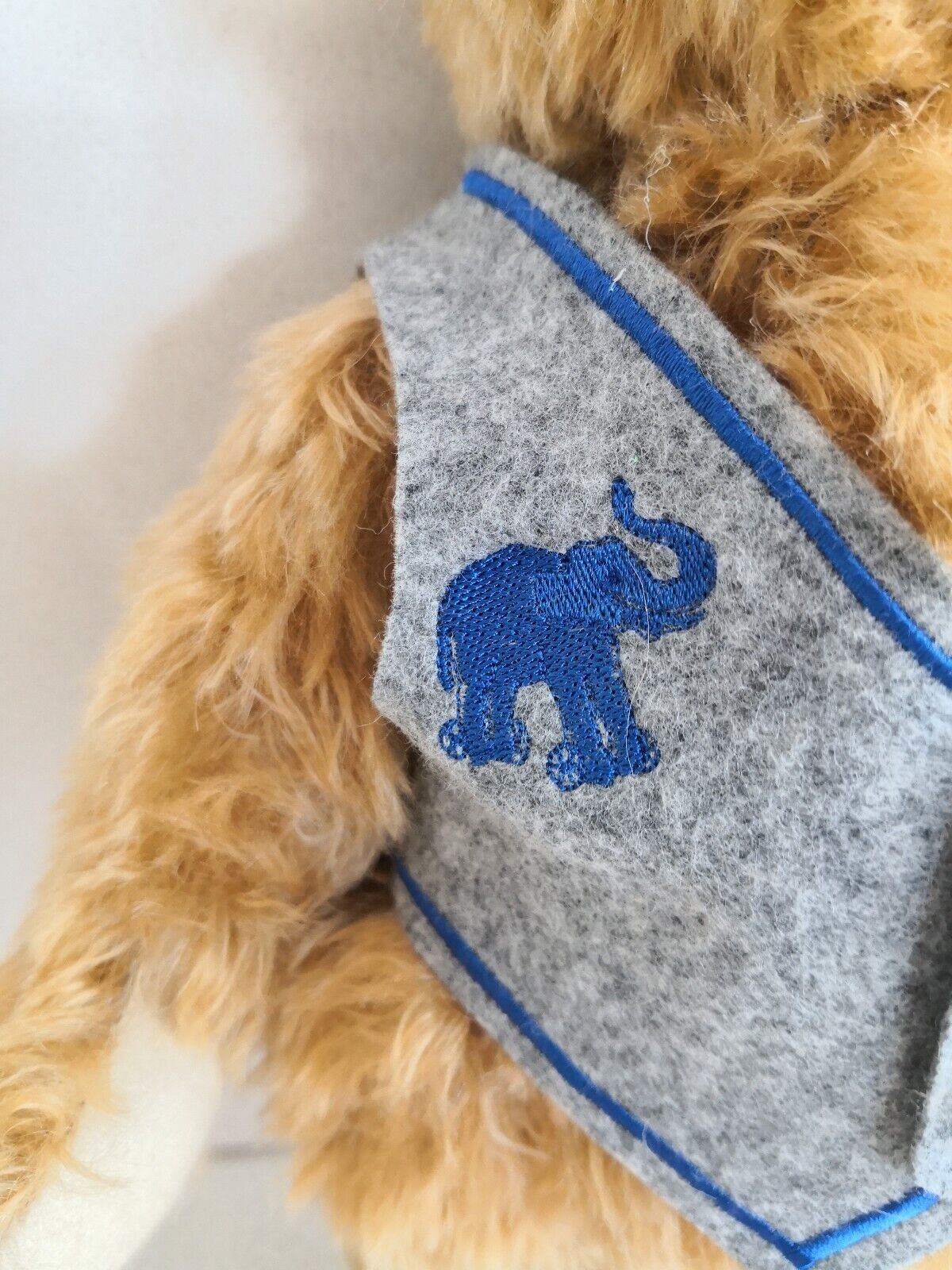 Steiff Teddy Jahrhundert Bär 2000 420221 neuwertig limitiert 33 cm Zertifikat