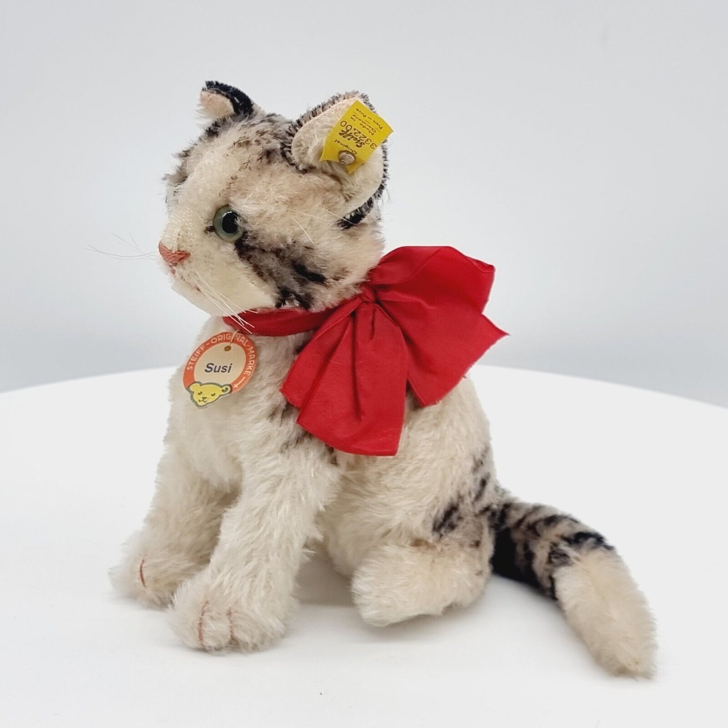 Steiff Katze Susi 22 cm 3322,00 Knopf, Fahne und Brustschild Jahr 1959 - 1963
