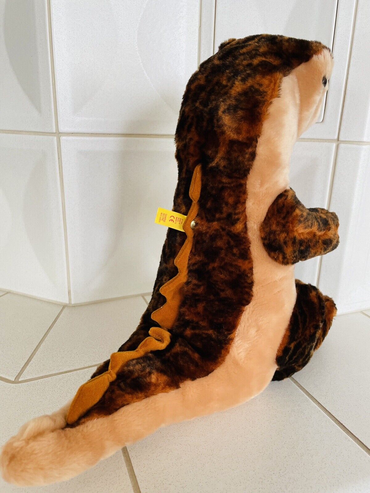 Steiff - Cosy Nessy 35 cm EAN 095597 Dinosaurier Tier Brutschild **Neu** Fahne K