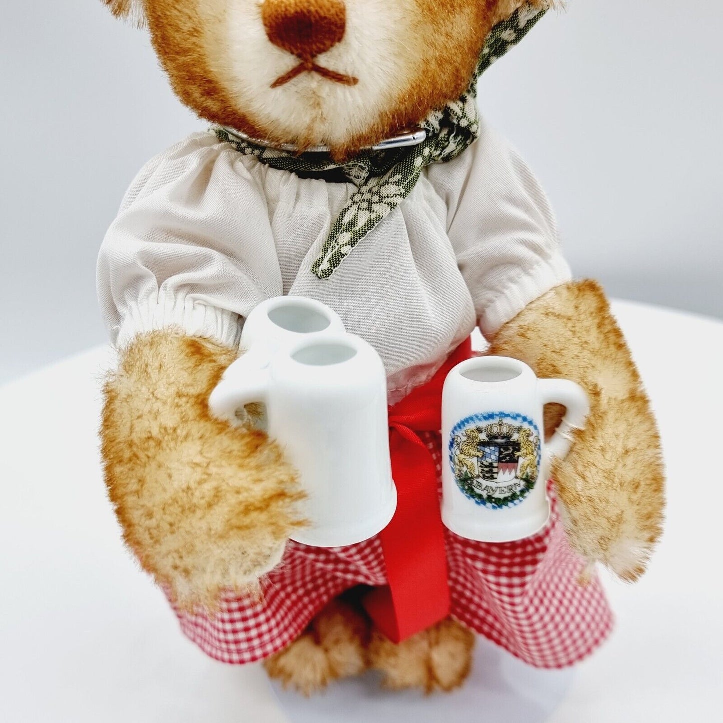 Steiff Teddybär Wiesn-Bedienung 673733 limitiert 500 aus 2015 24cm