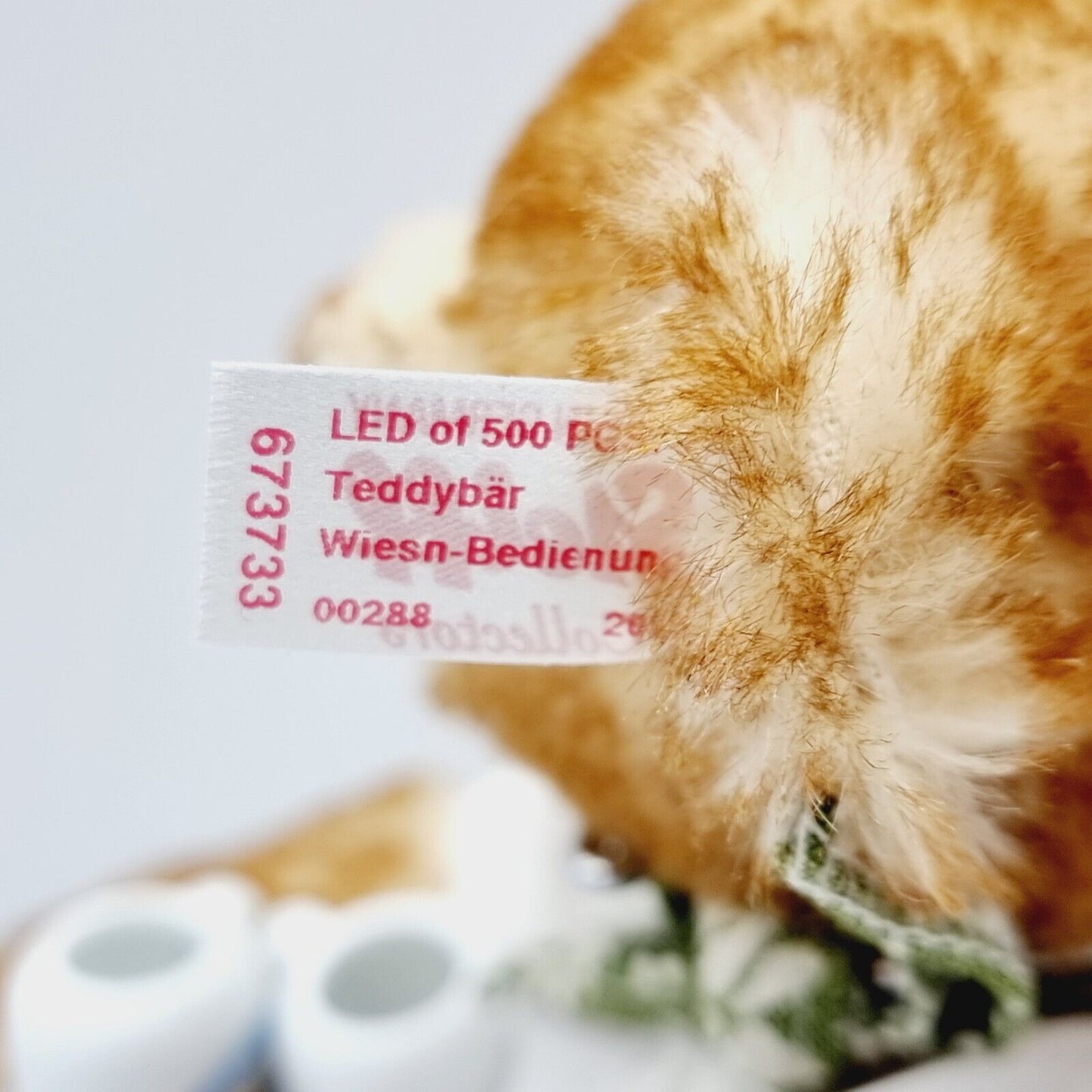 Steiff Teddybär Wiesn-Bedienung 673733 limitiert 500 aus 2015 24cm
