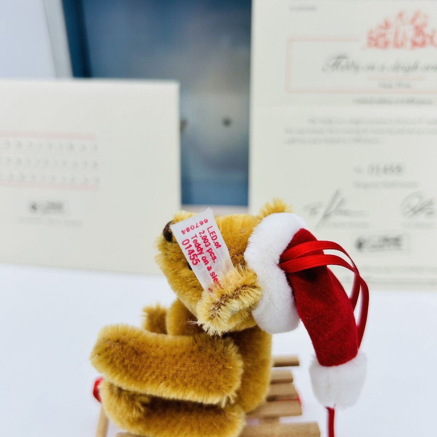 Steiff 667084 Ornament Teddy on a Sleigh North America limitiert 2003 10 cm