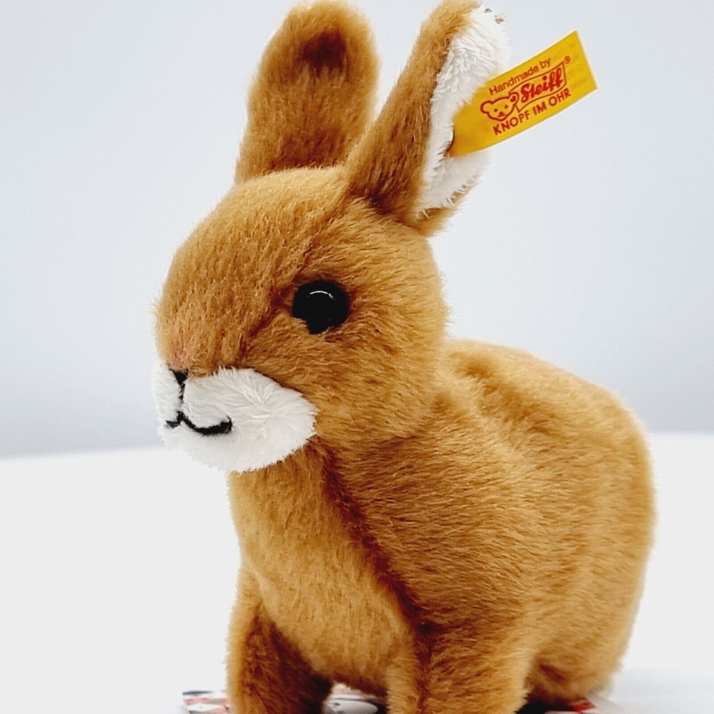 Steiff 683503 Hase goldbraun sitzend für FAO Schwarz 11 cm Plüsch