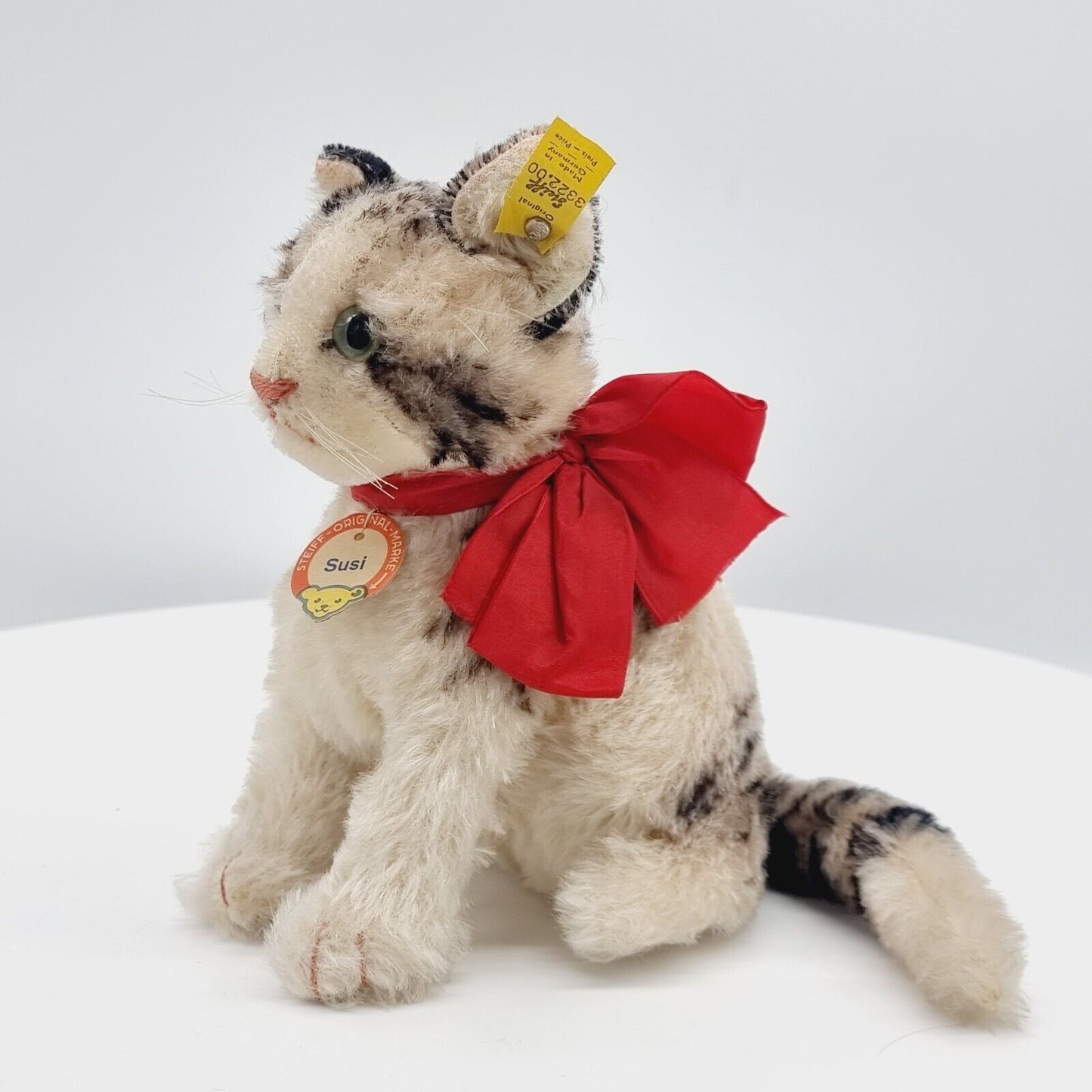 Steiff Katze Susi 22 cm 3322,00 Knopf, Fahne und Brustschild Jahr 1959 - 1963