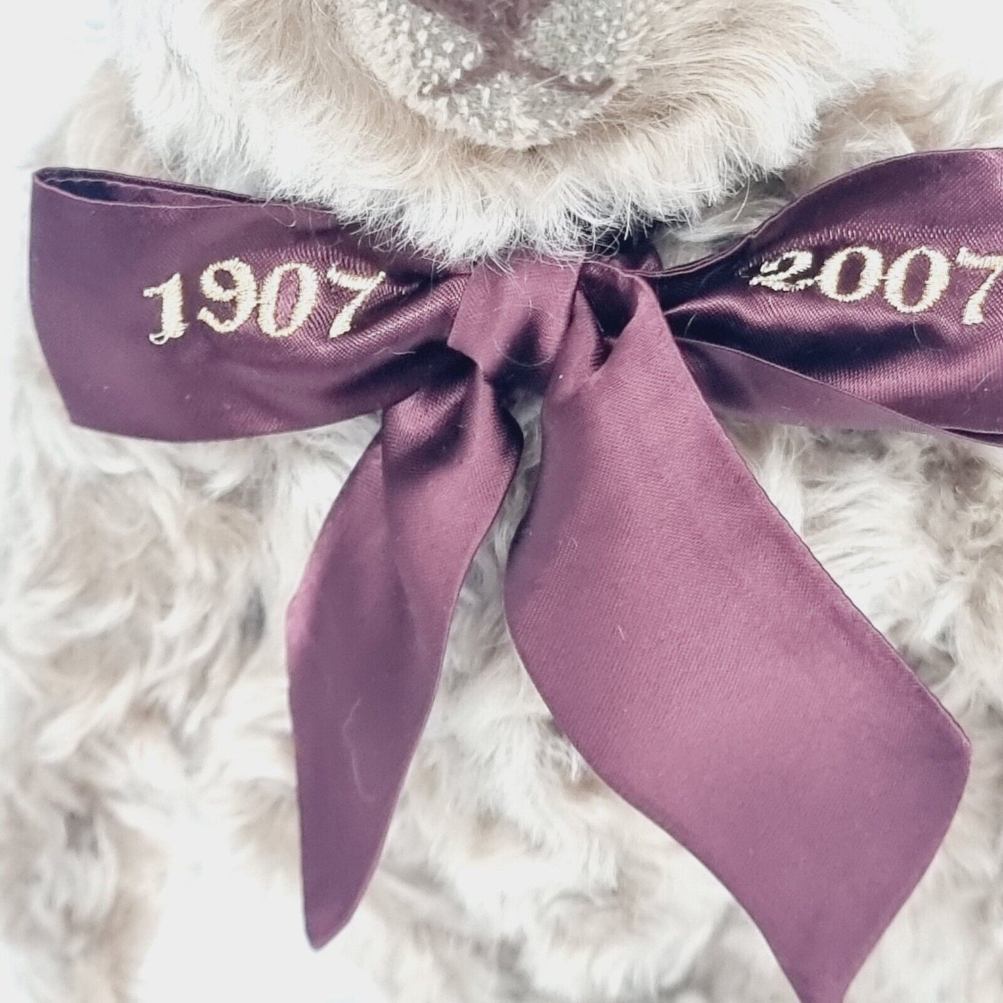 Steiff 662676 Teddybär Million Hugs 100 Jahre 1907 - 2007 limitiert mit Schleife