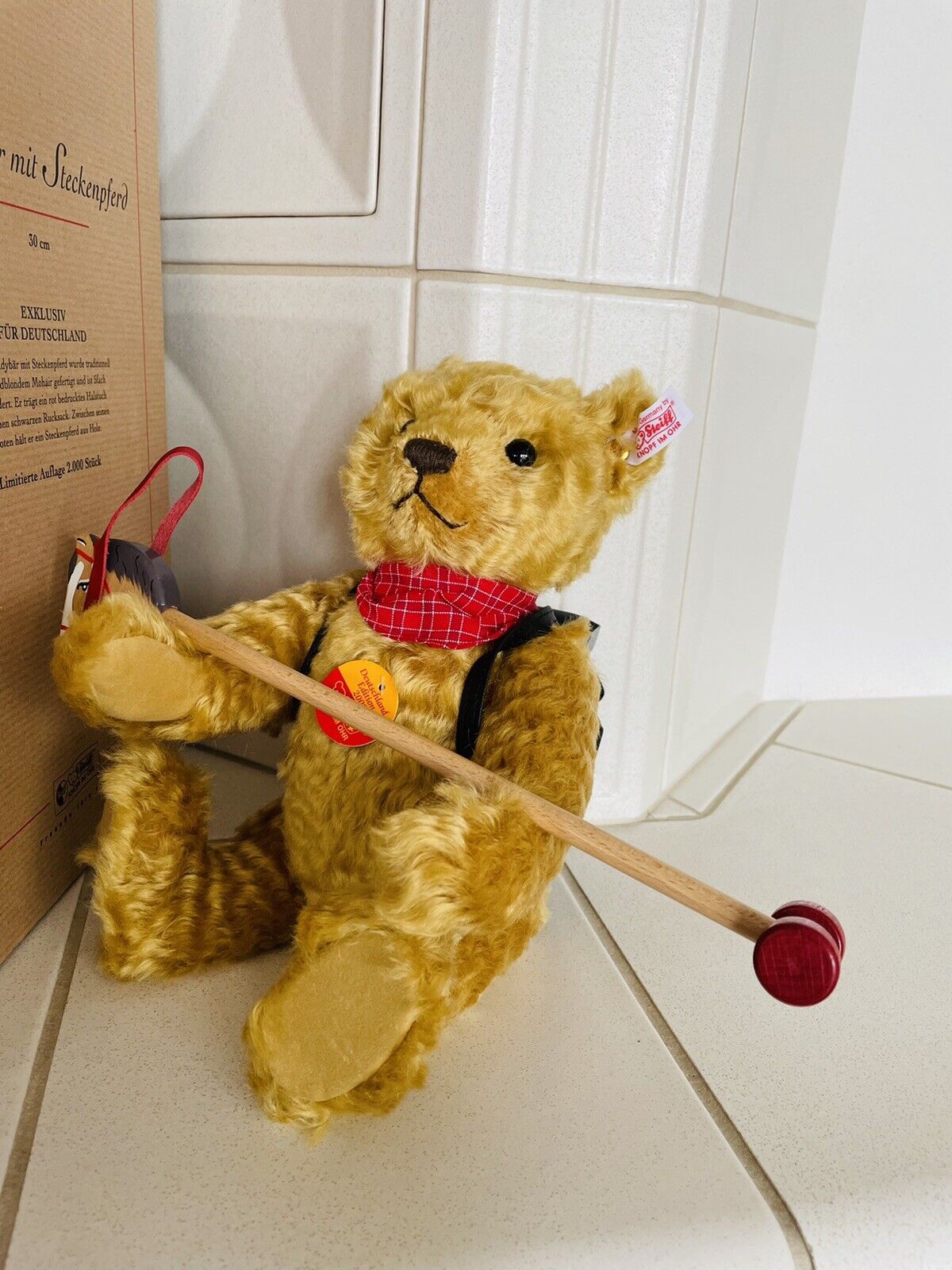 Steiff - Teddybär mit Steckenpferd 30 cm limitiert auf 2000 EAN 671159