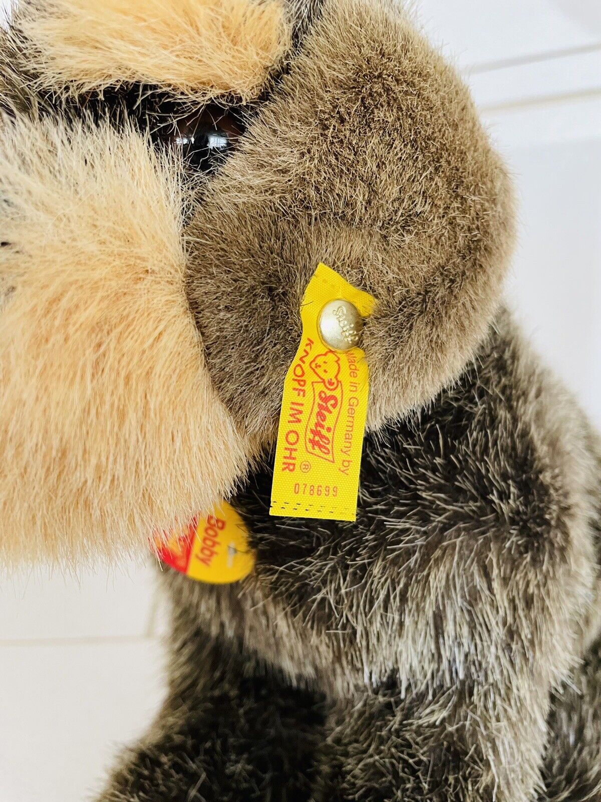 Steiff - Bobby Hund 25 cm EAN 078699 Knopf Fahne Brustschild **Neu** Tier Sammle