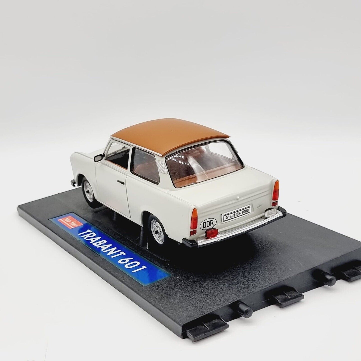 Steiff Trabant 601, EAN 657016, limitiert auf 1 000 Stück, Sun Star