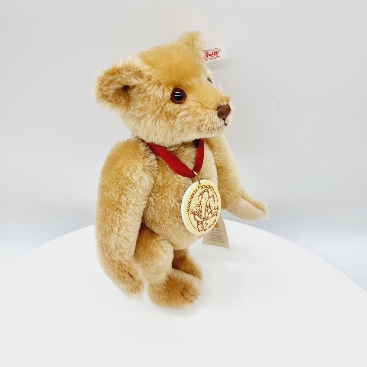 Steiff 670701 Museumsbär 2001 Zimt 32 cm limitiert mit Porzellan-Marke