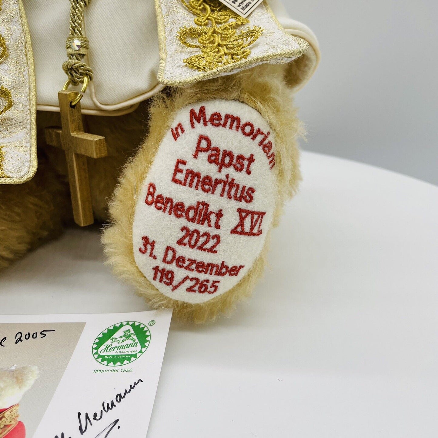 Hermann Coburg Teddybär Papst Emeritus Benedikt XVI limitiert aus 2022 Nr. 111