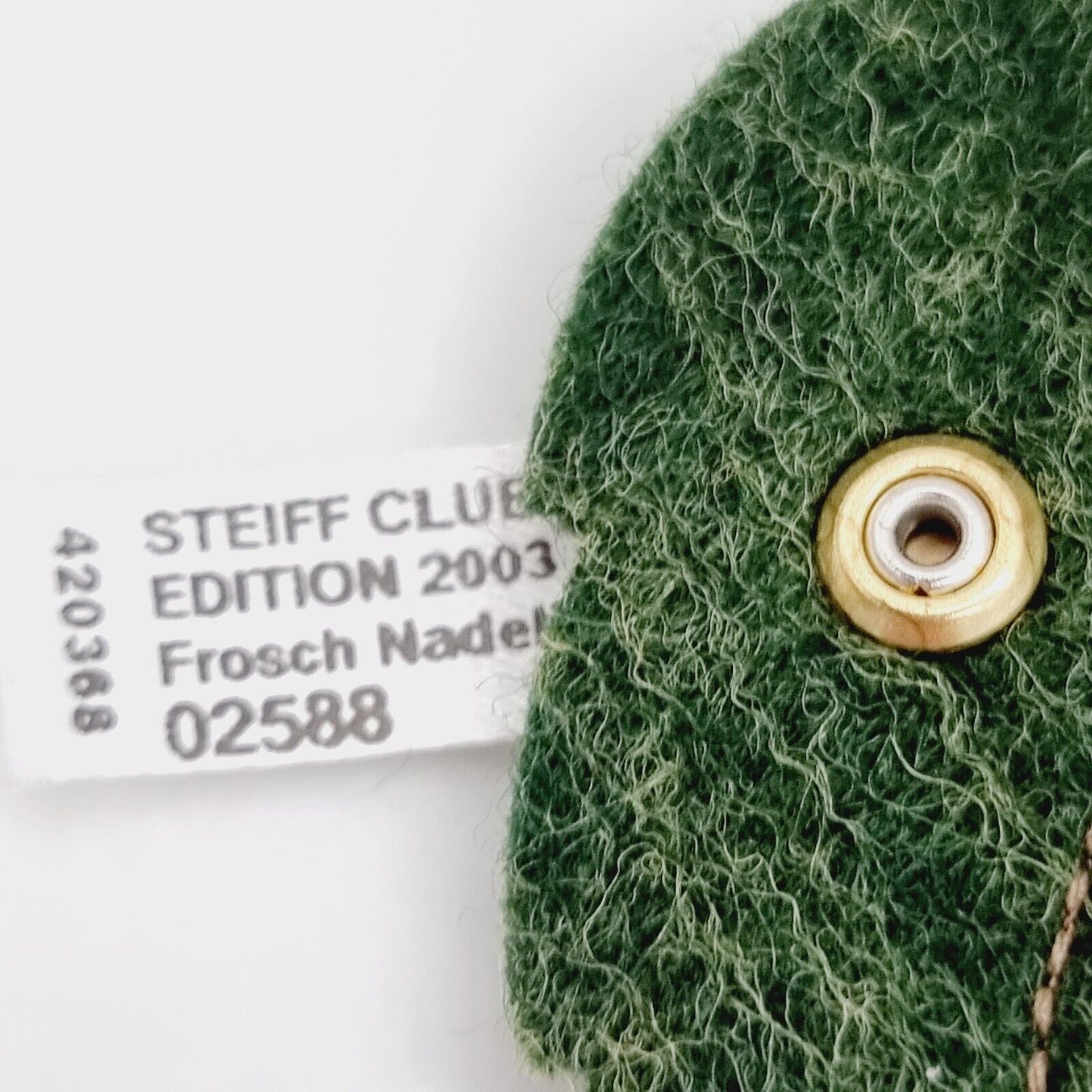 Steiff 420368 Frosch als Nadelkissen Replica 1903 aus 2003 5 cm Samt