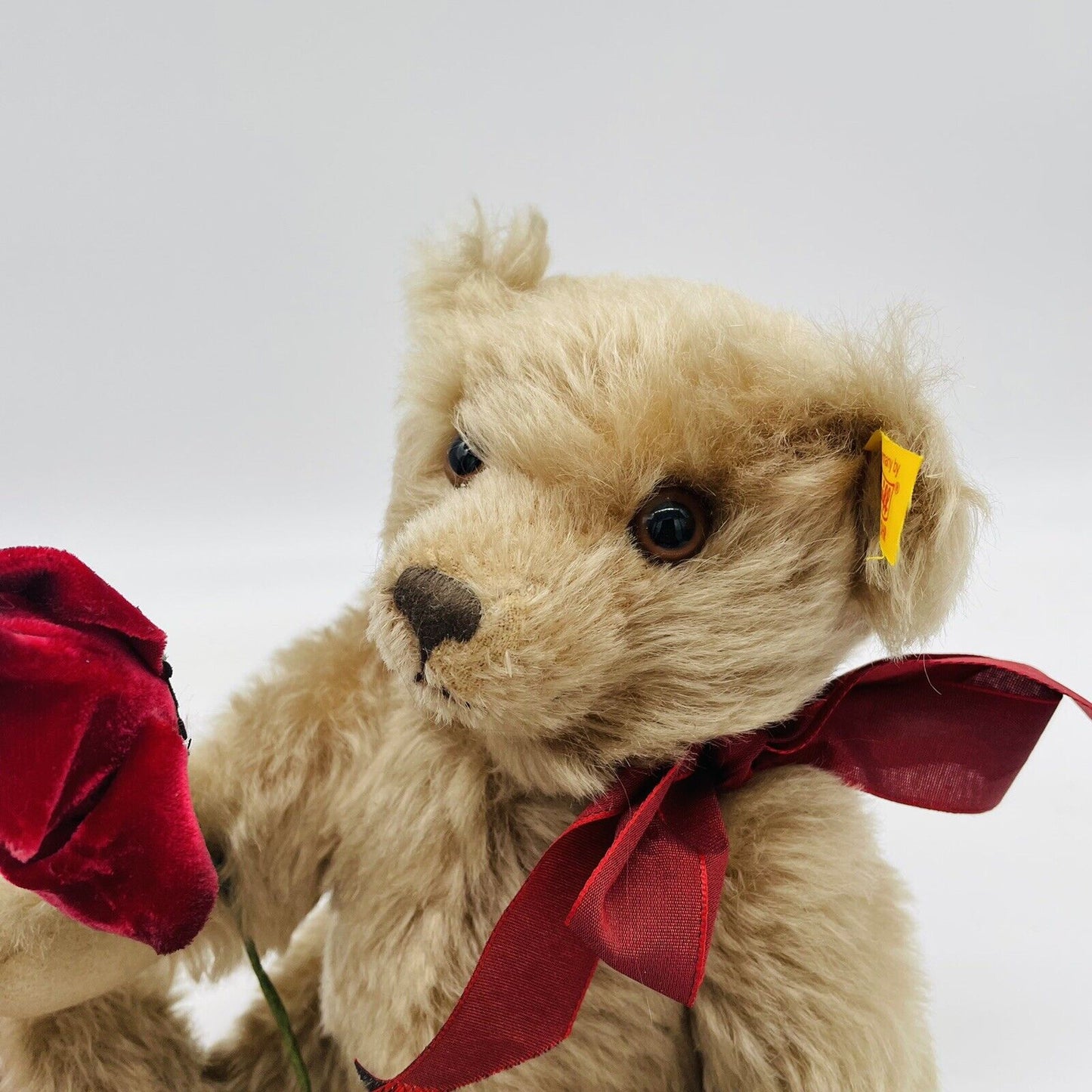 Steiff Ich liebe dich Bär Silvia mit Rose 685323