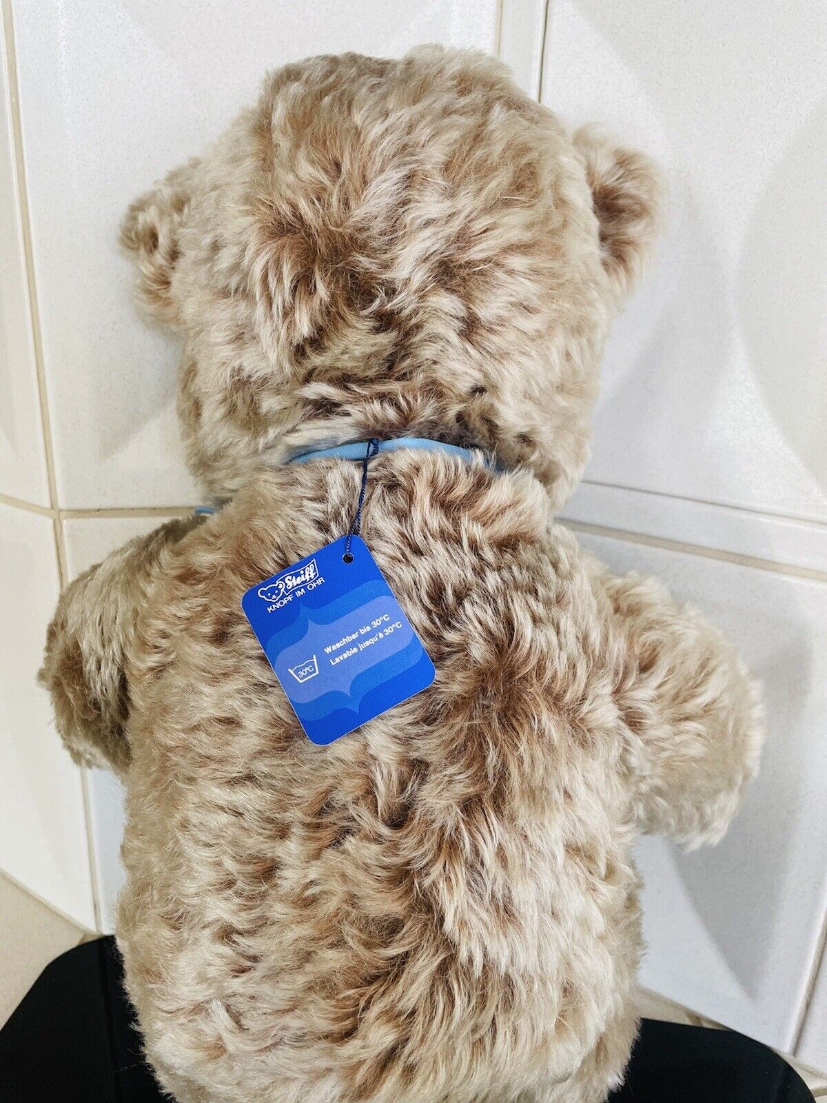 Steiff Teddybär Zotty 0305/45 mit blauer Schleife Originaletikett und Fahne