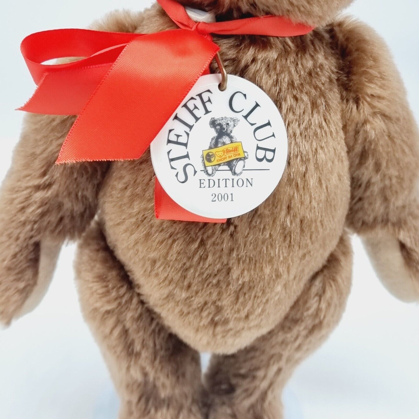 Steiff 420245 Edition 2001 Teddybär 35 cm mit Schleife und Porzellan-Marke