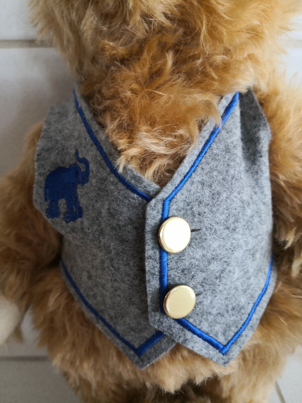 Steiff Teddy Jahrhundert Bär 2000 420221 neuwertig limitiert 33 cm Zertifikat