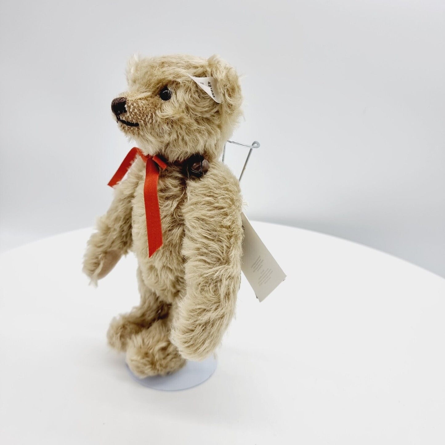 Steiff 421655 Club-Event Teddybär 2021 mit Schleife und Etikett