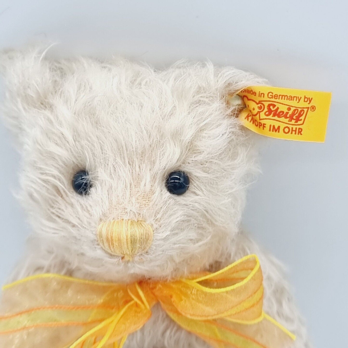 Steiff 001796 Classic Teddybär 20 cm Mohair mit gelber Schleife