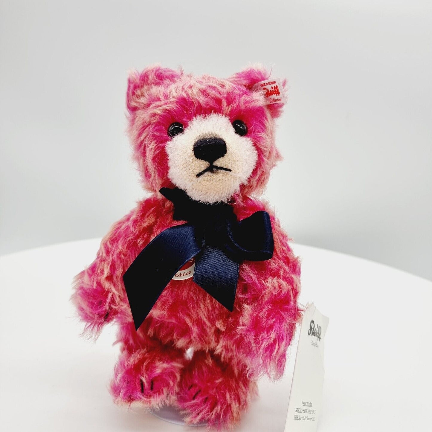 Steiff 674198 Teddybär Steiff Sommer 2015 mit schwarzer Schleife pink 20 cm