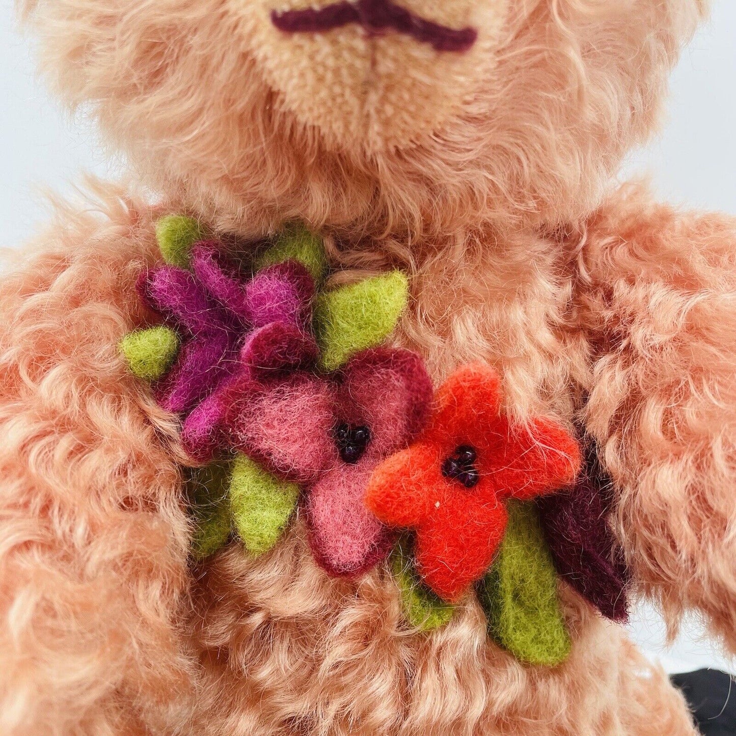 Steiff Teddybär Marianne Meisel mit Filzblumen 420771 limitiert aus 2007 40cm
