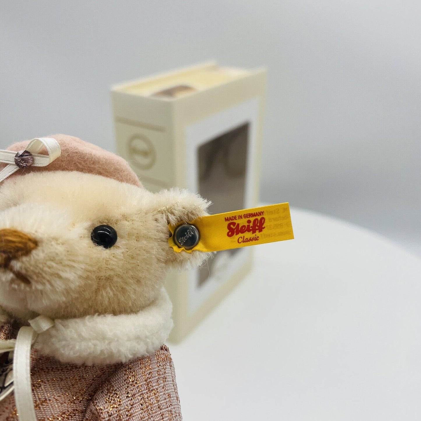 Steiff Great Escapes Teddybär Paris 026881 16cm Mohair