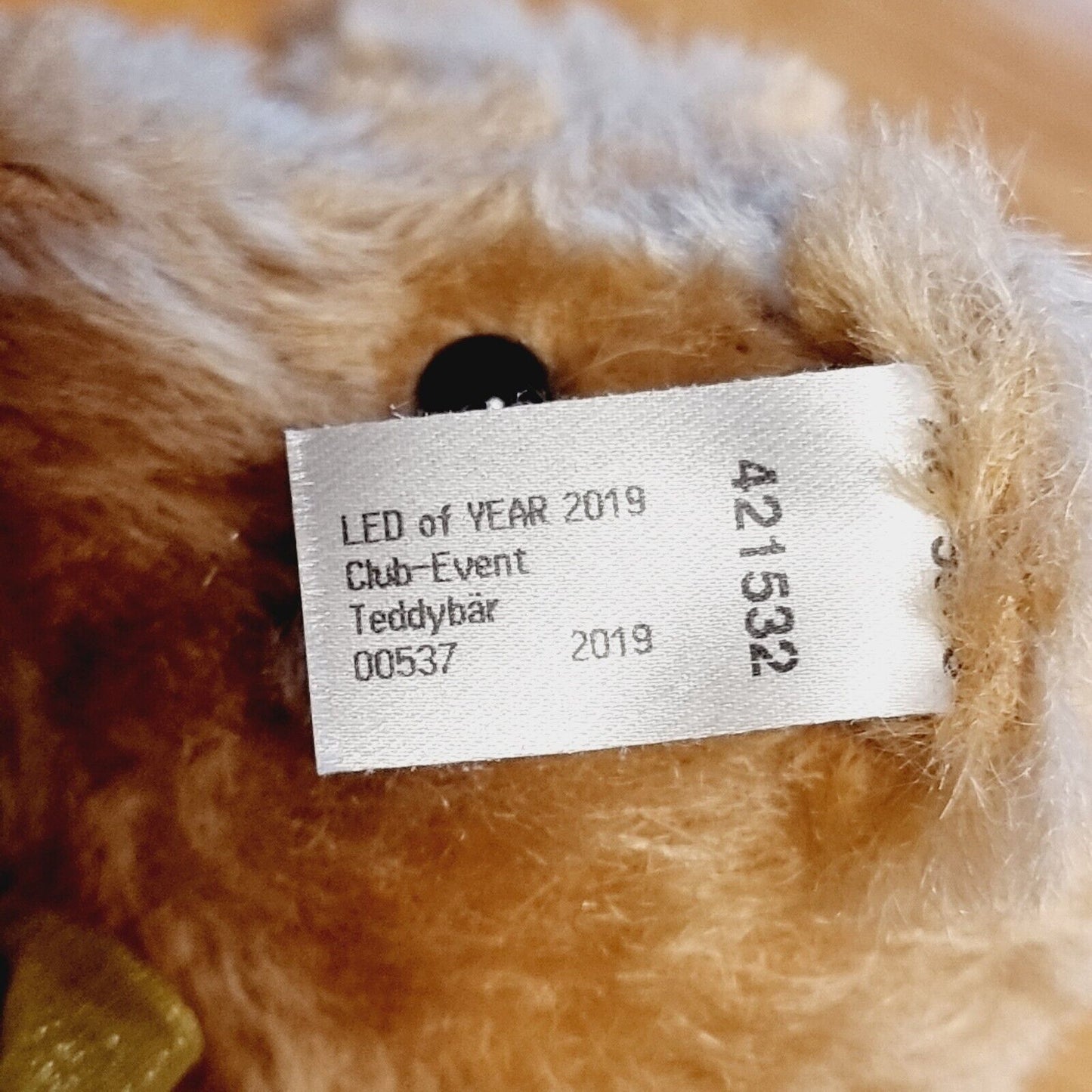 Steiff 421532 Teddybär Club-Event 2019 mit grüner Schleife und Etikett
