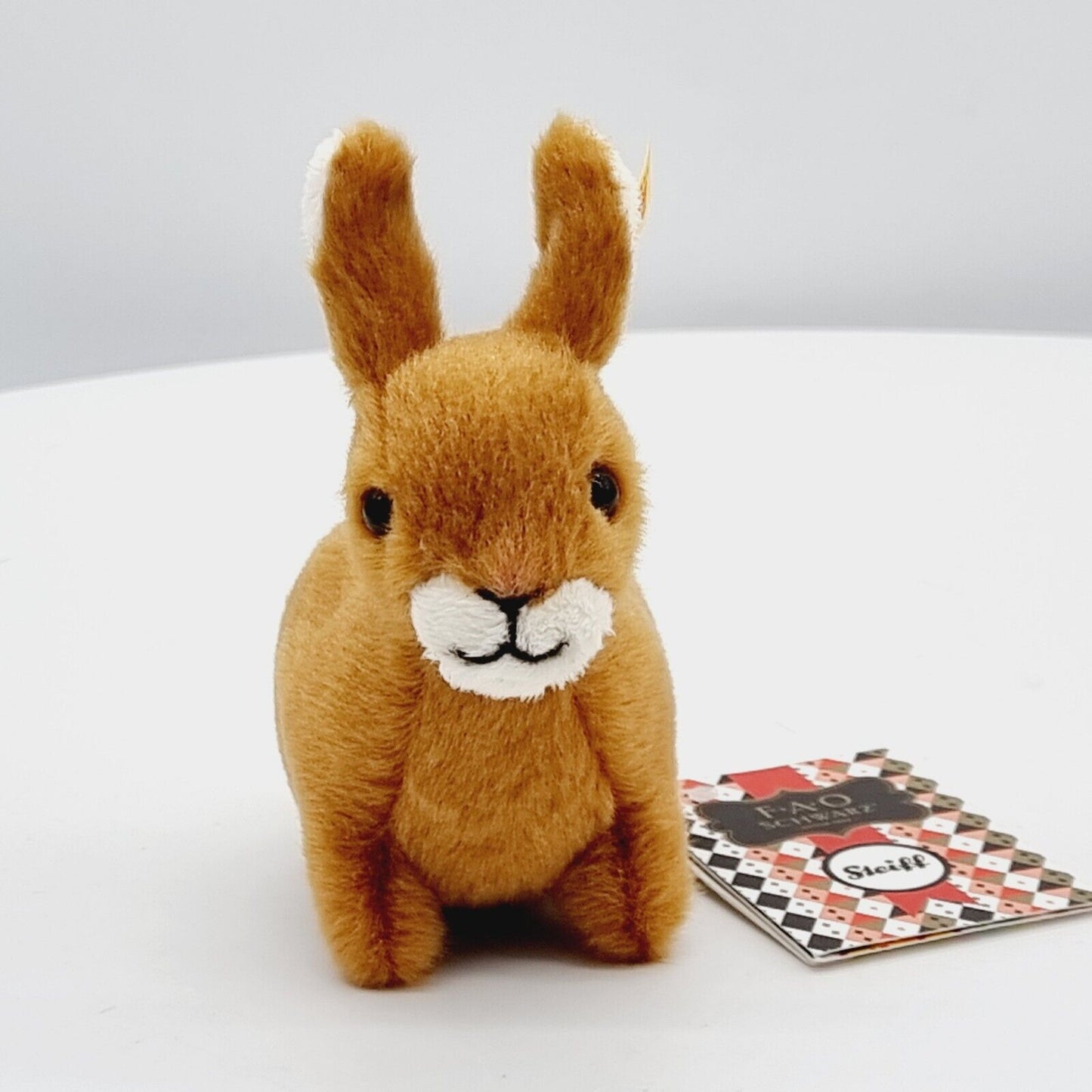 Steiff 683503 Hase goldbraun sitzend für FAO Schwarz 11 cm Plüsch