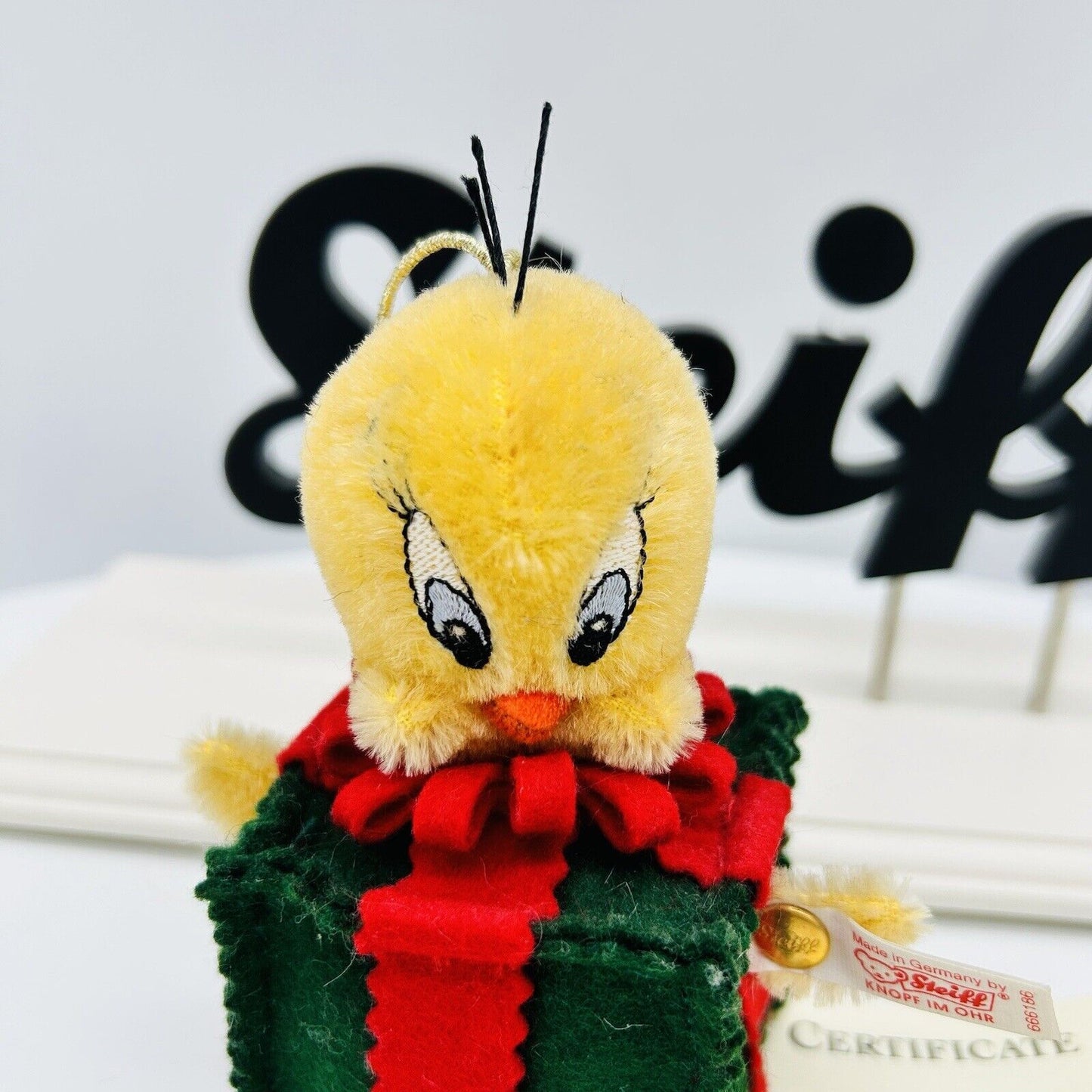 Steiff 666186 Tweety Ornament aus Looney Tunes limitiert 2500 12 cm Mohair