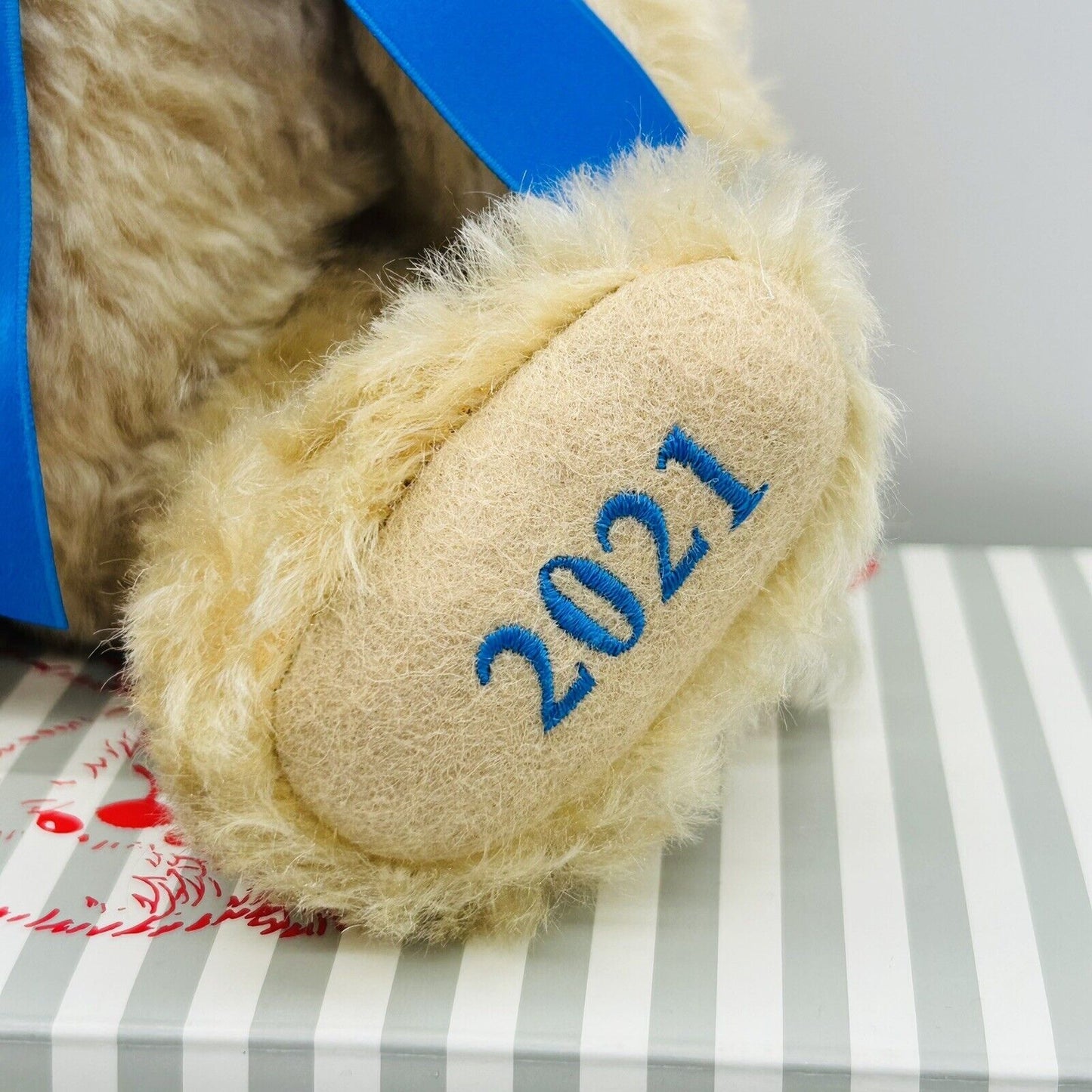 Steiff 691065 Teddybär Queen Elizabeth II 95. Geburtstag limitiert 2021 30 cm