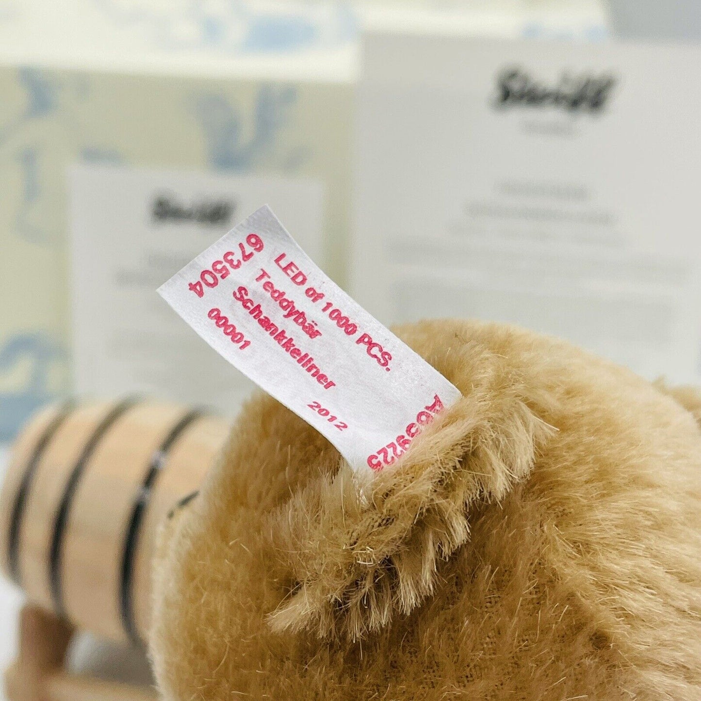 Nr. 1 Steiff Oktoberfest Teddybär Schankkellner 673504 limitiert 1000 aus 2012