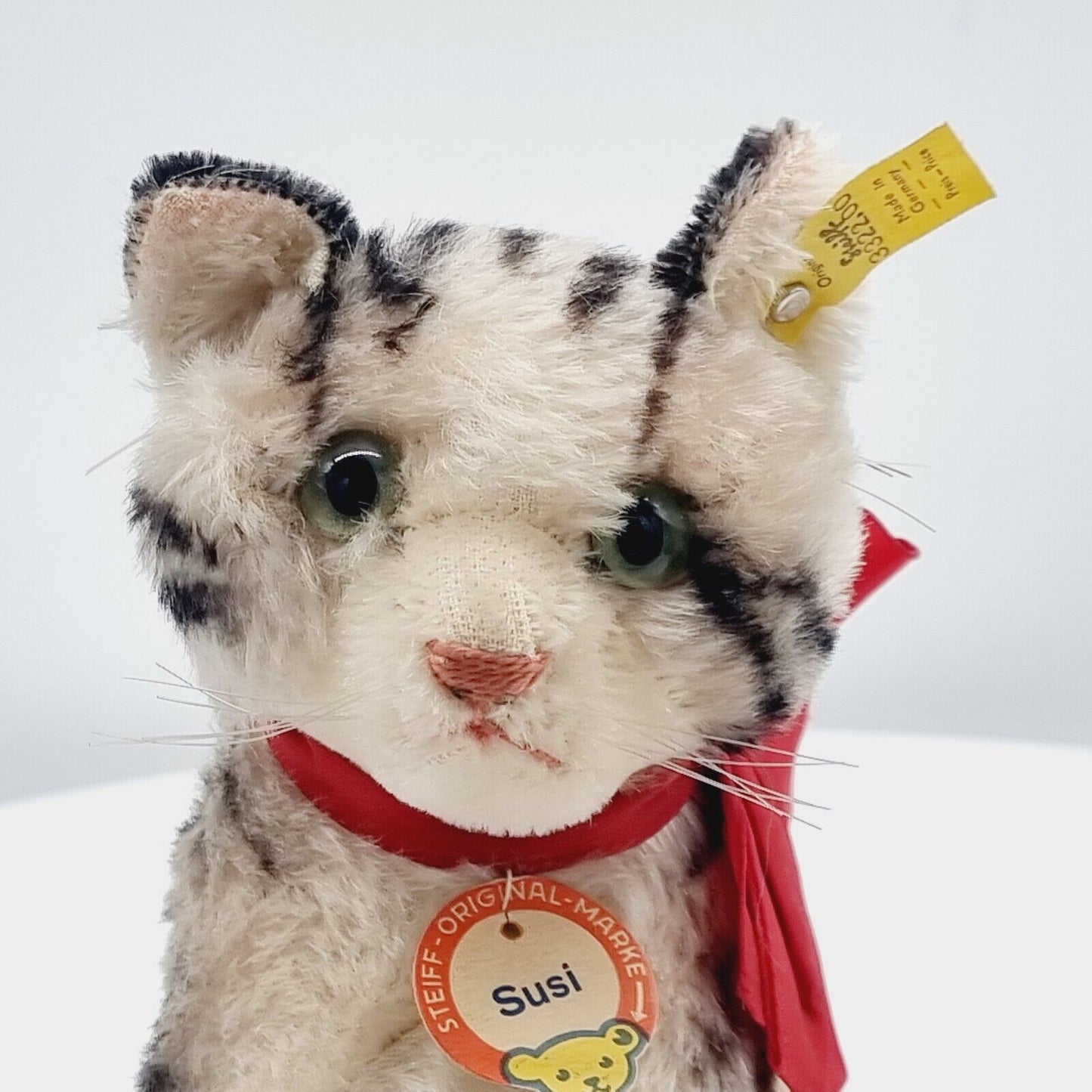 Steiff Katze Susi 22 cm 3322,00 Knopf, Fahne und Brustschild Jahr 1959 - 1963