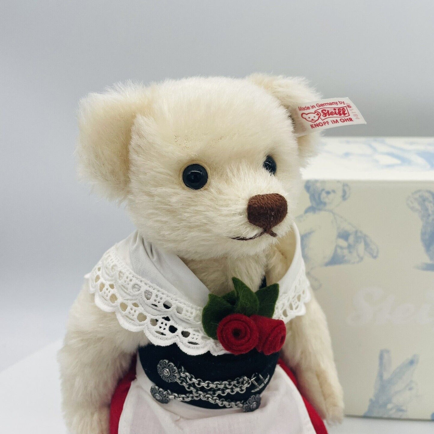 Steiff Teddybär Trachtenmädchen Liesel 657184 limitiert 1500 aus 2010 23cm