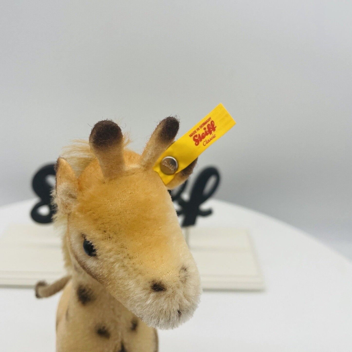 Steiff Giraffe Greta 068058 22cm Mohair