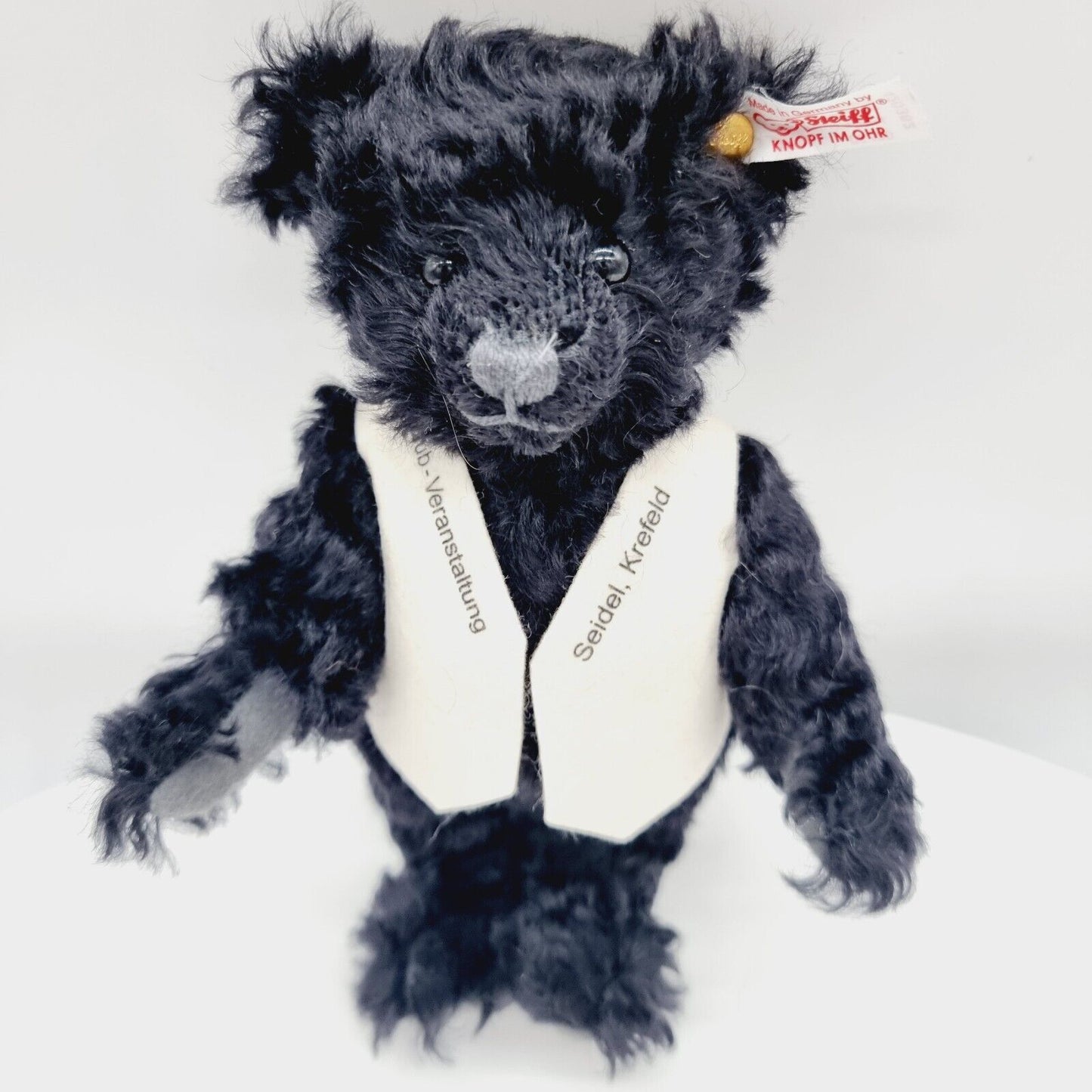 Steiff 420382 Teddybär Club Event 2003 schwarz mit weißer Weste 21 cm