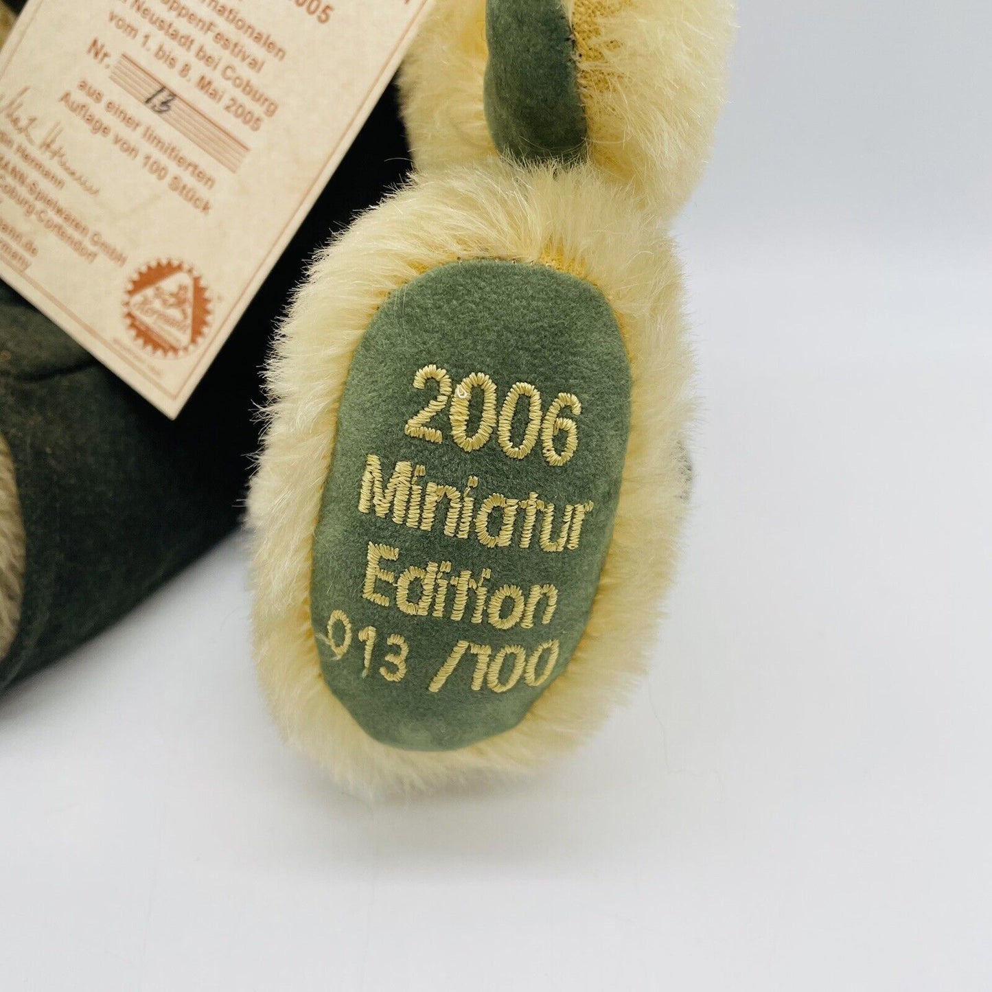 Hermann Coburg Festival Bär 2005 mit Handpuppe Harlekin limitiert 100 Nr. 7