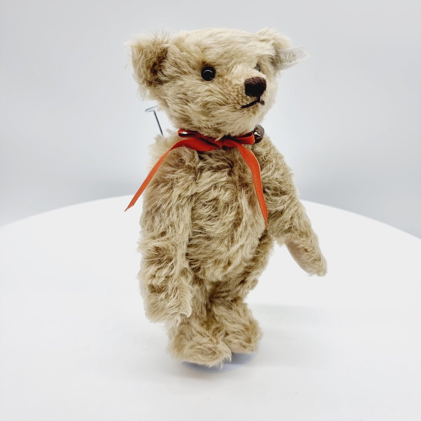 Steiff 421655 Club-Event Teddybär 2021 mit Schleife und Etikett
