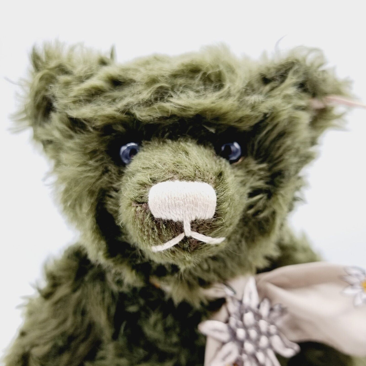 Steiff 690139 Teddybär Edelweiß Jahr 2000 limitiert 1500 Exemplare