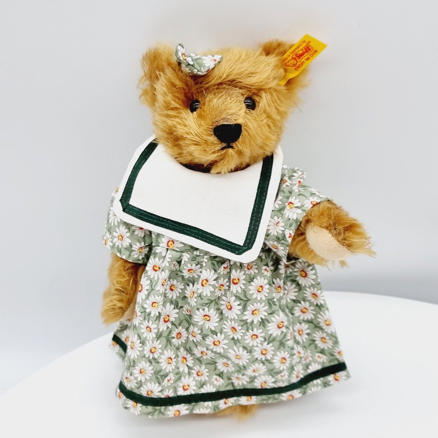 Steiff 028632 Teddybär Mädchen aus 2001 23 cm Mohair