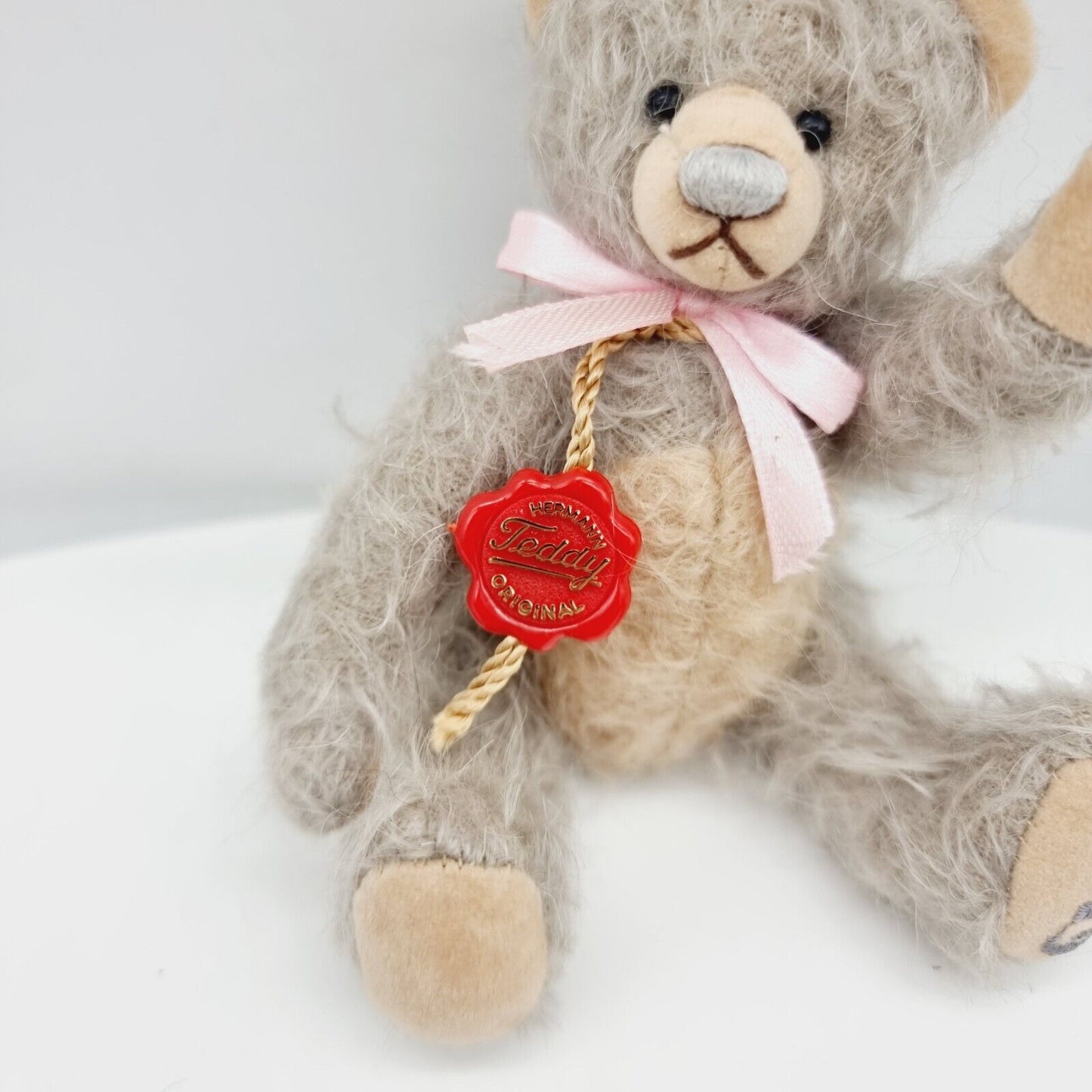 Hermann Teddy Original Jahresbär 2019 mit Schleife 13 cm Mohair