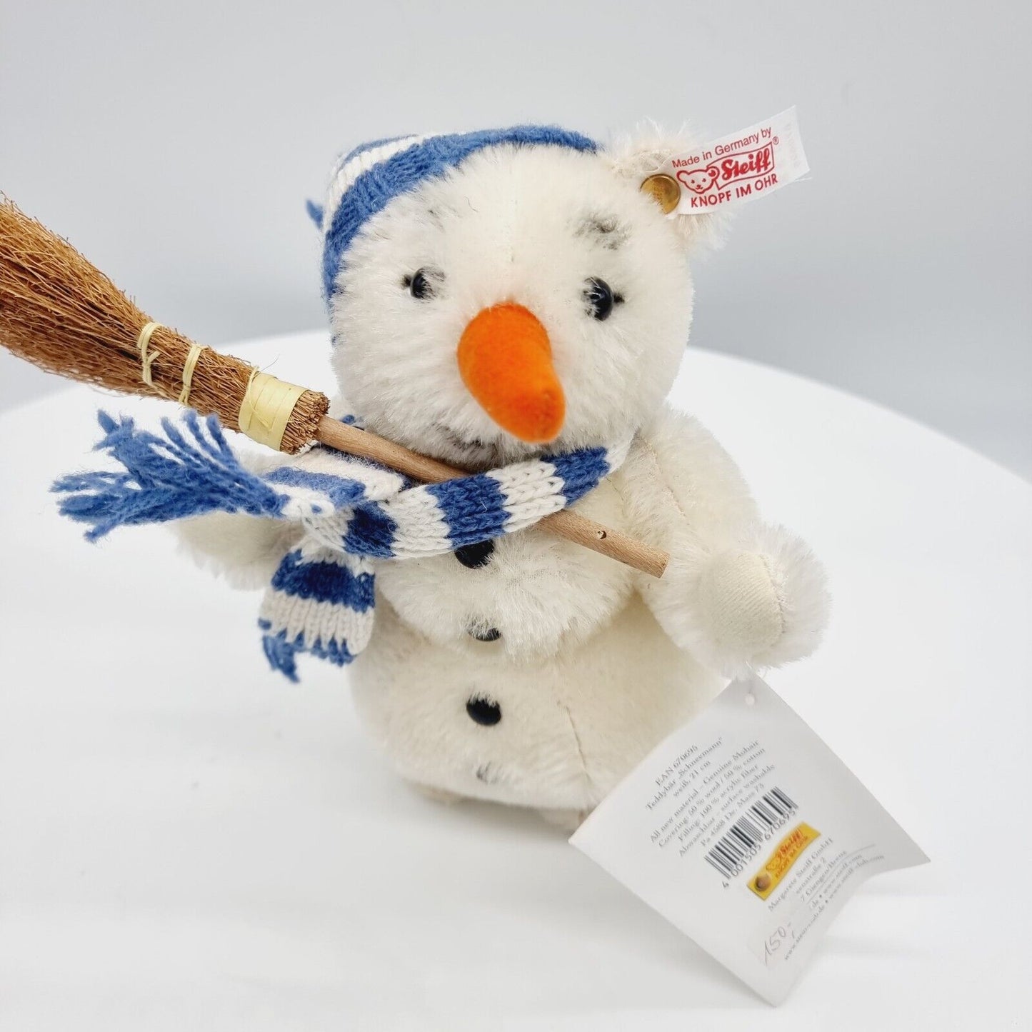 Steiff Schneemann mit Besen 670695 limitiert auf 3000 Stück mit Strickschal