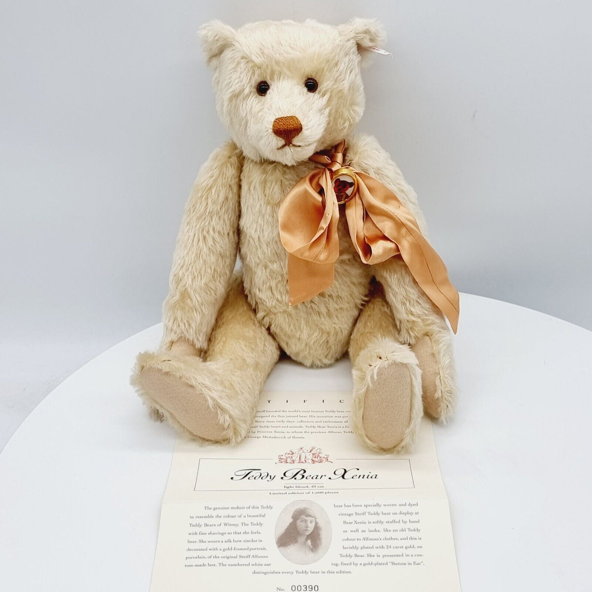 Steiff 660467 Xenia Teddybär hellblond limitiert 1500 Jahr 2001 Alfonzo Brosche