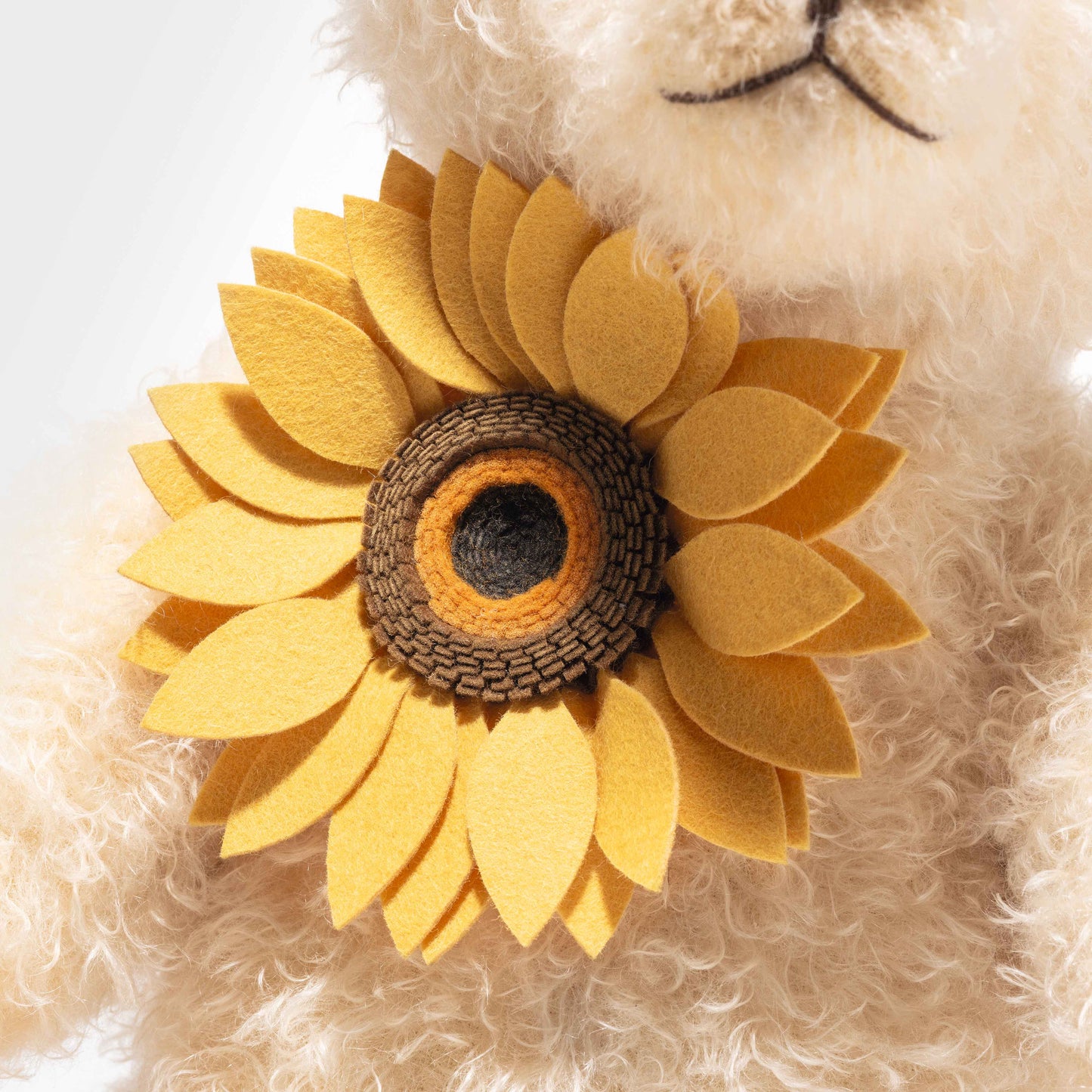 Steiff 421846 Margarete Steiff Edition 2025 Anna Teddybär MSE 60 cm
