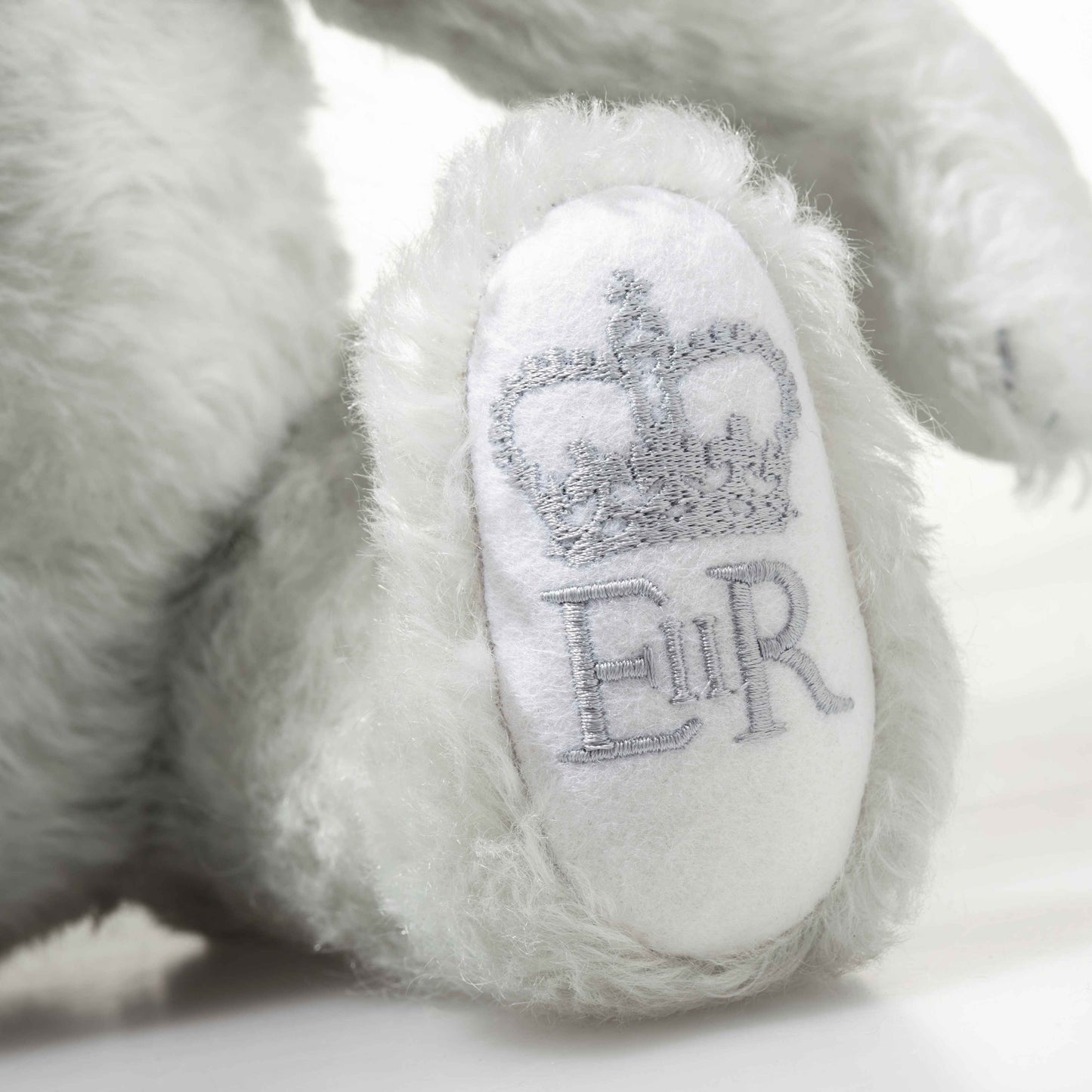 Steiff 691300 Teddybär HM Queen Elizabeth