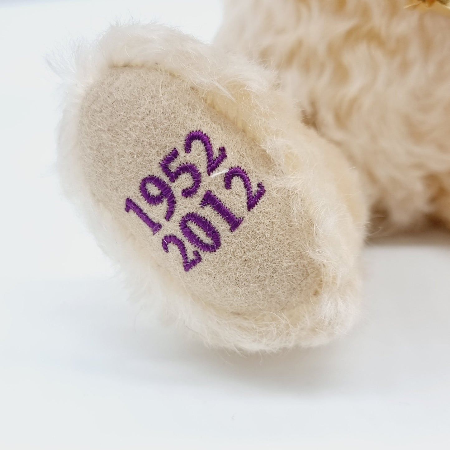 5666614