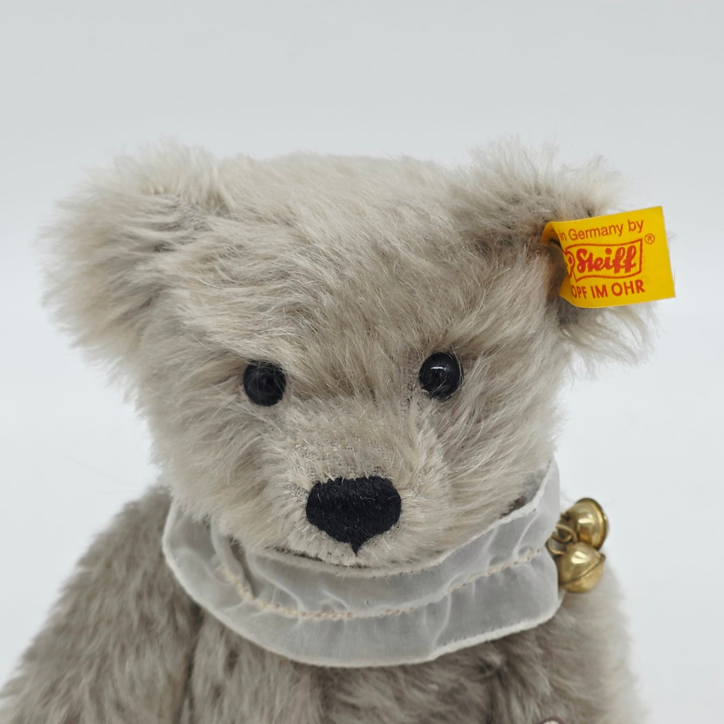 Steiff 672576 Teddybär mit Trompete