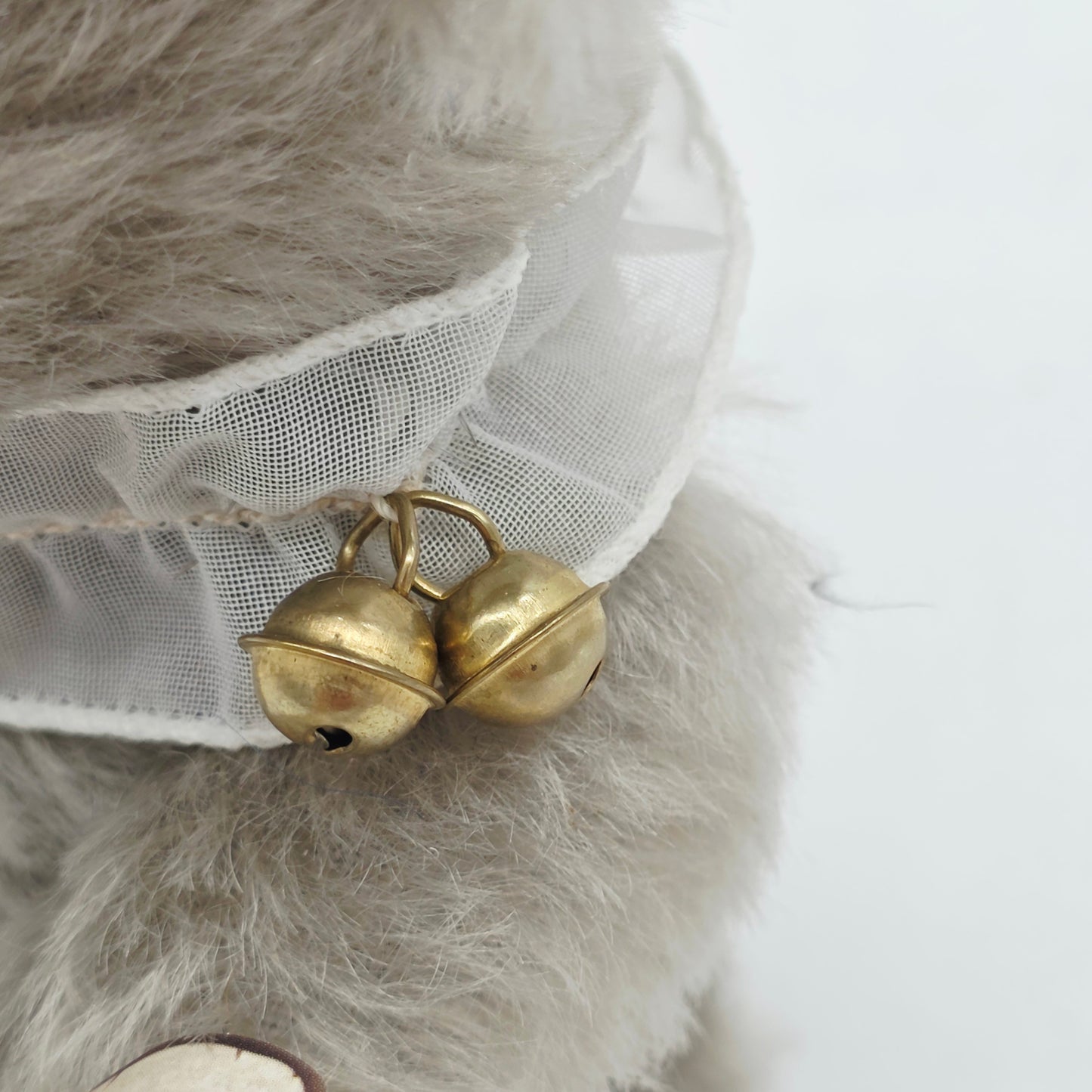 Steiff 672576 Teddybär mit Trompete