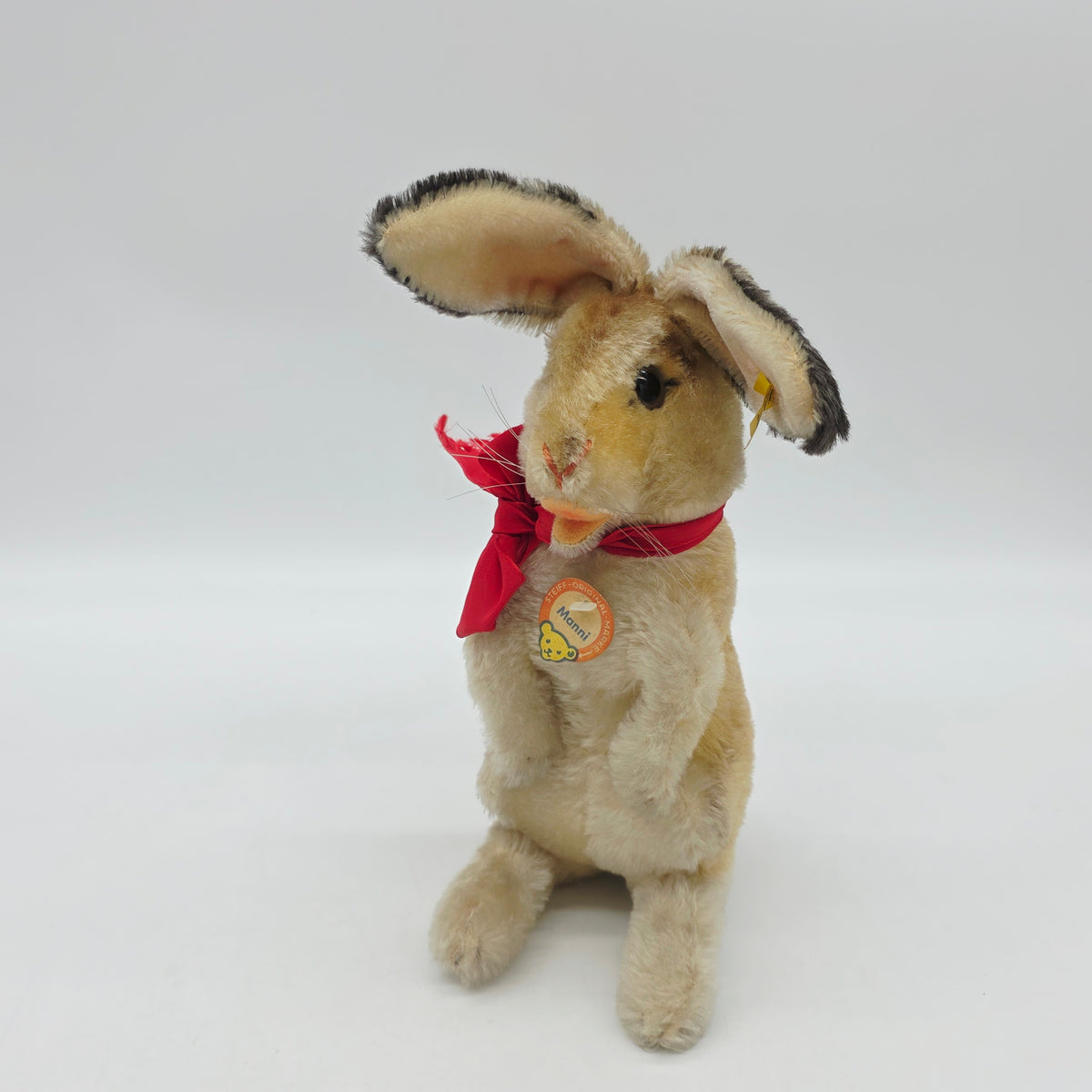 Steiff 3020/30 Manni Hase mit Schleife aufwartend 30 cm Mohair 1968 - 1976